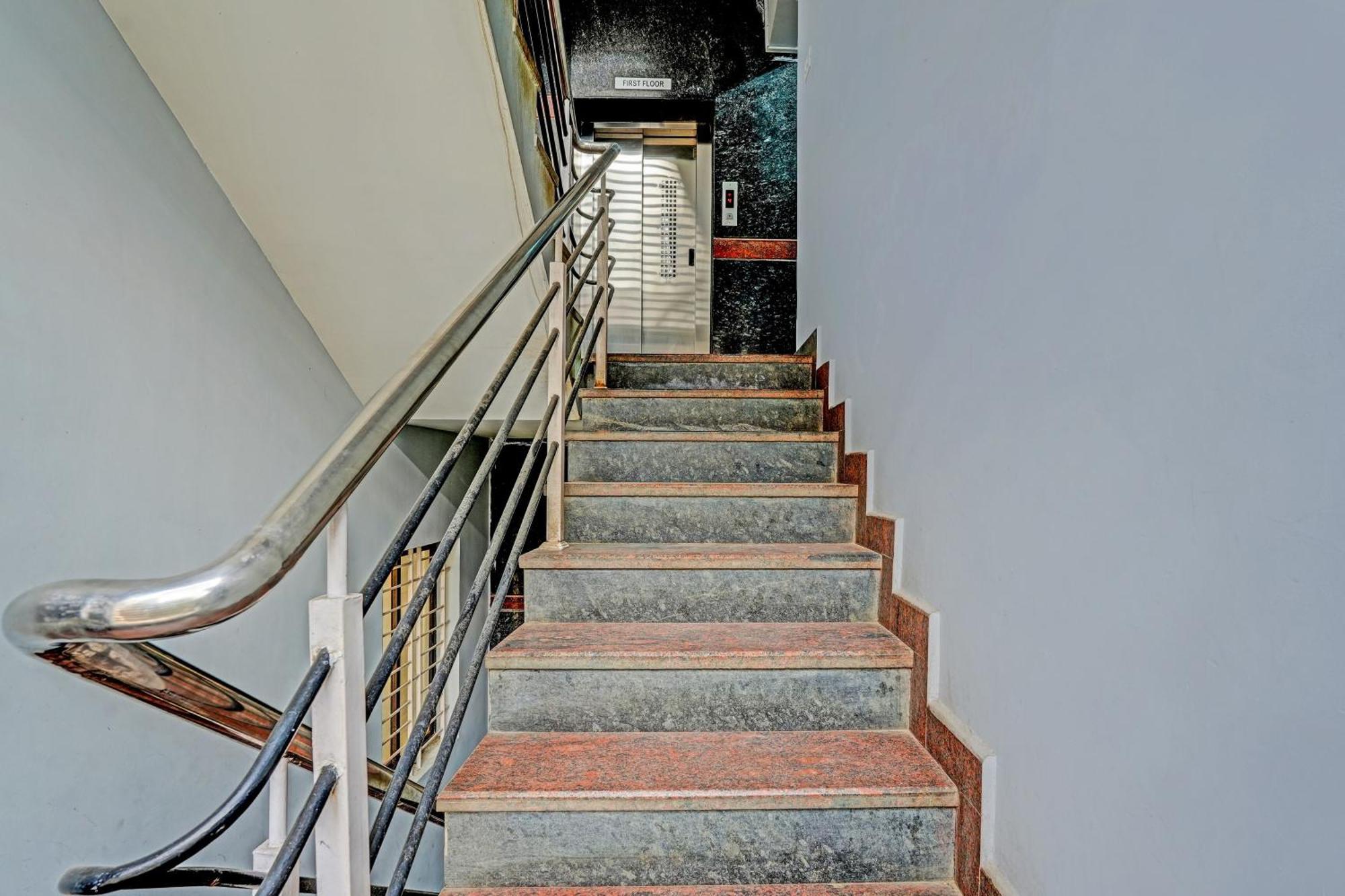 Hotel O Skylark Service Apartment Bangalore Esterno foto